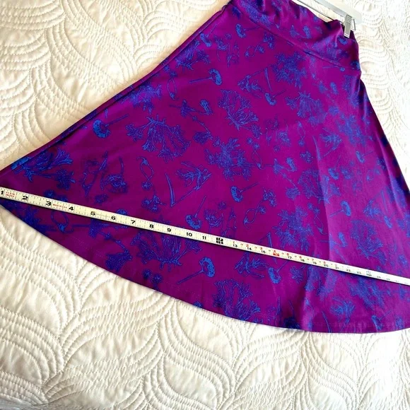 LuLaRoe flare skirt high waist sz. S purple and blue 95 % poly/5% spandex. - Picture 5 of 9